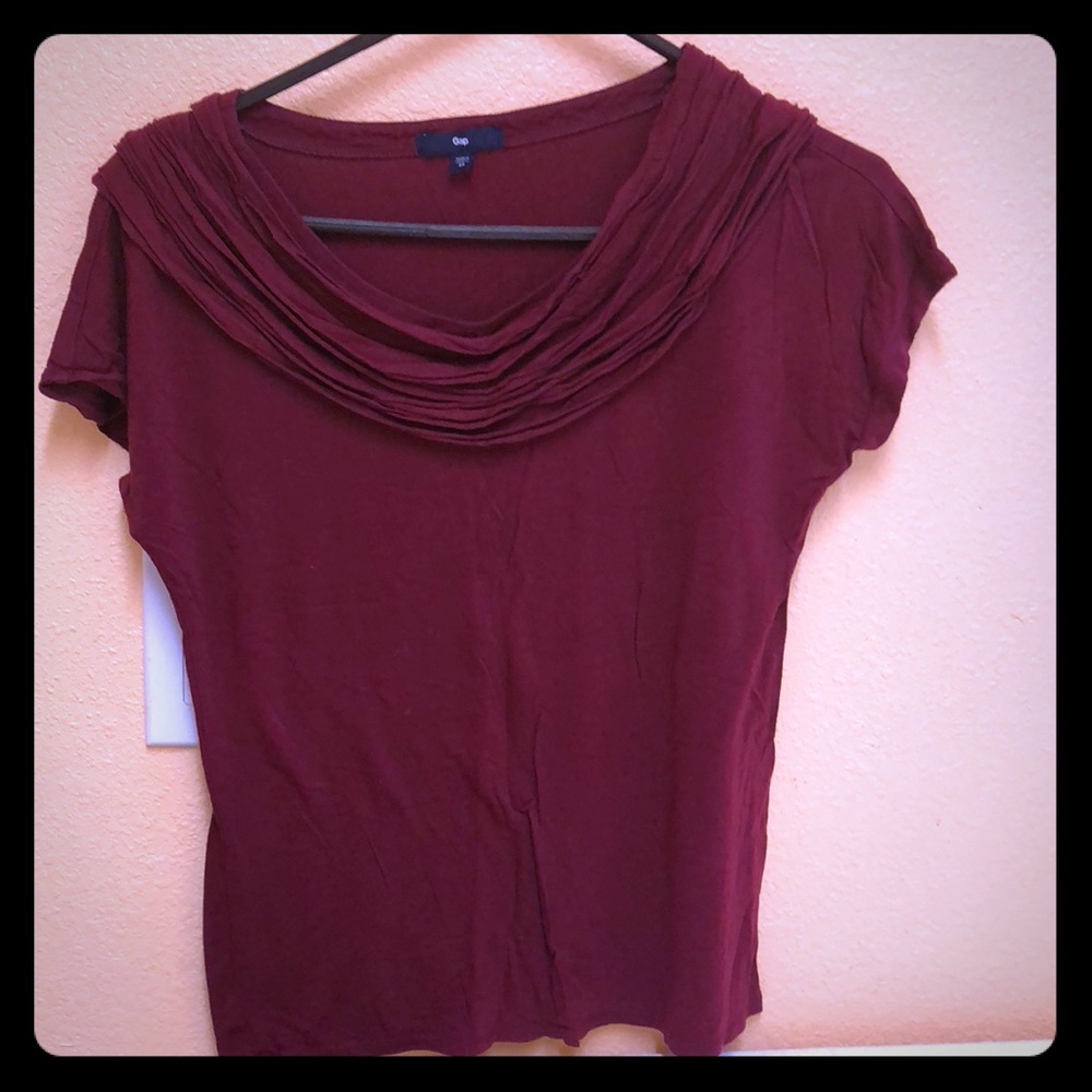 Gap XS classic burgundy top